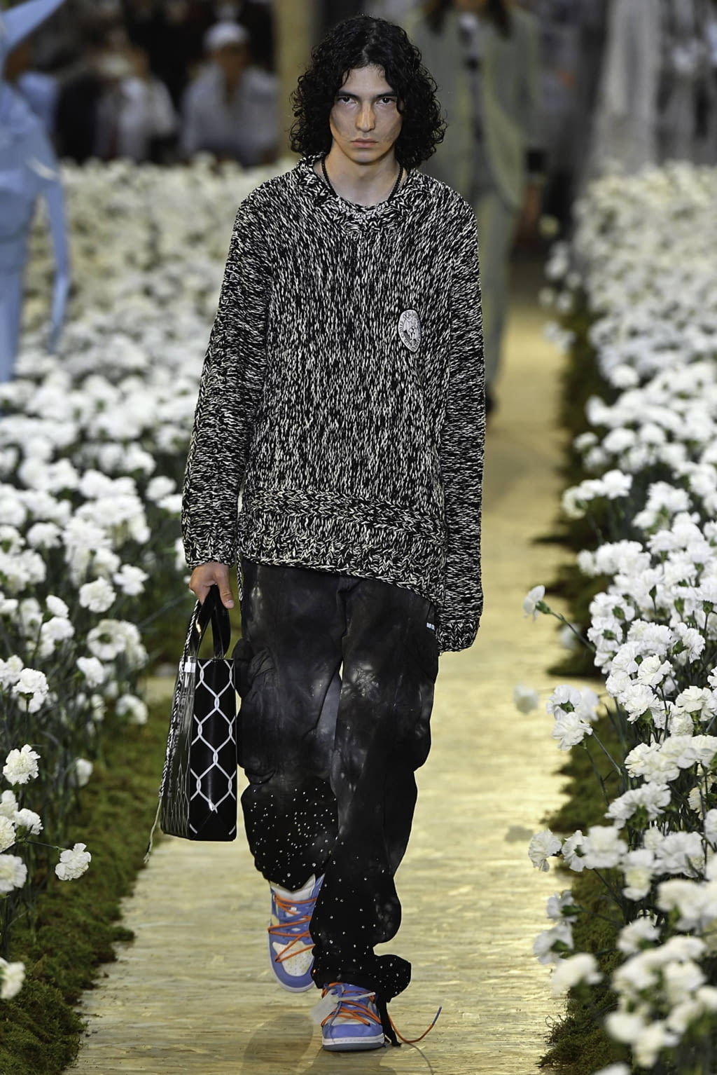 Fashion Week Paris Spring/Summer 2020 look 6 from the Off-White collection menswear