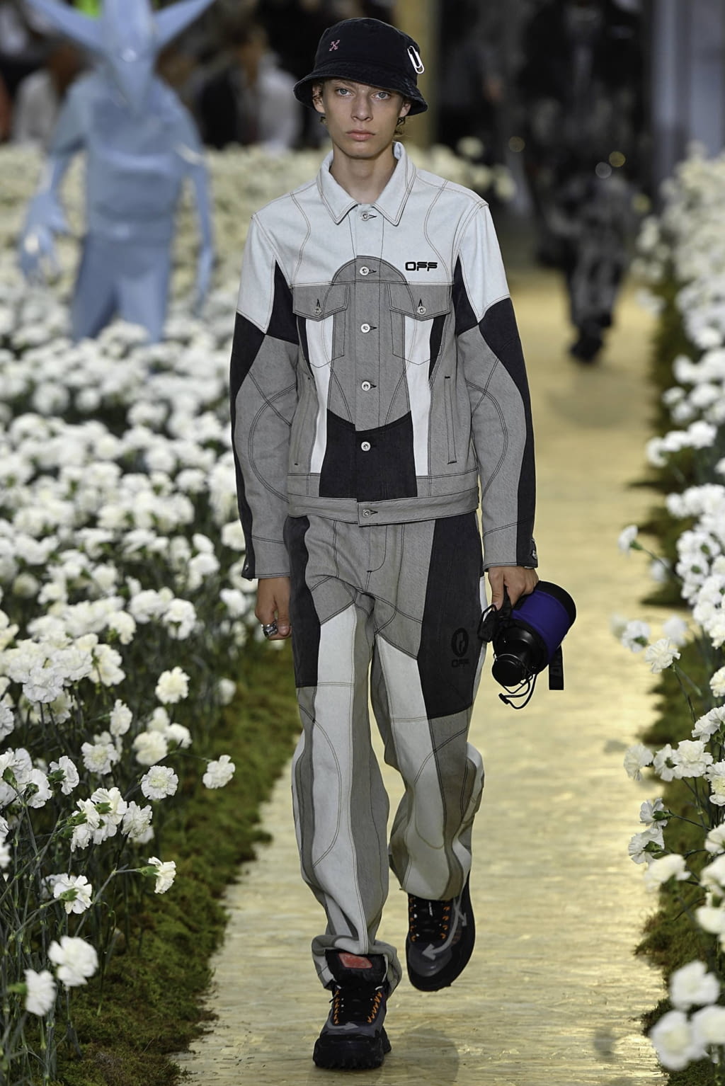 Fashion Week Paris Spring/Summer 2020 look 12 de la collection Off-White menswear