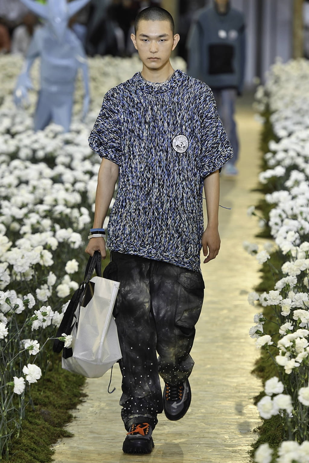 Fashion Week Paris Spring/Summer 2020 look 15 from the Off-White collection menswear