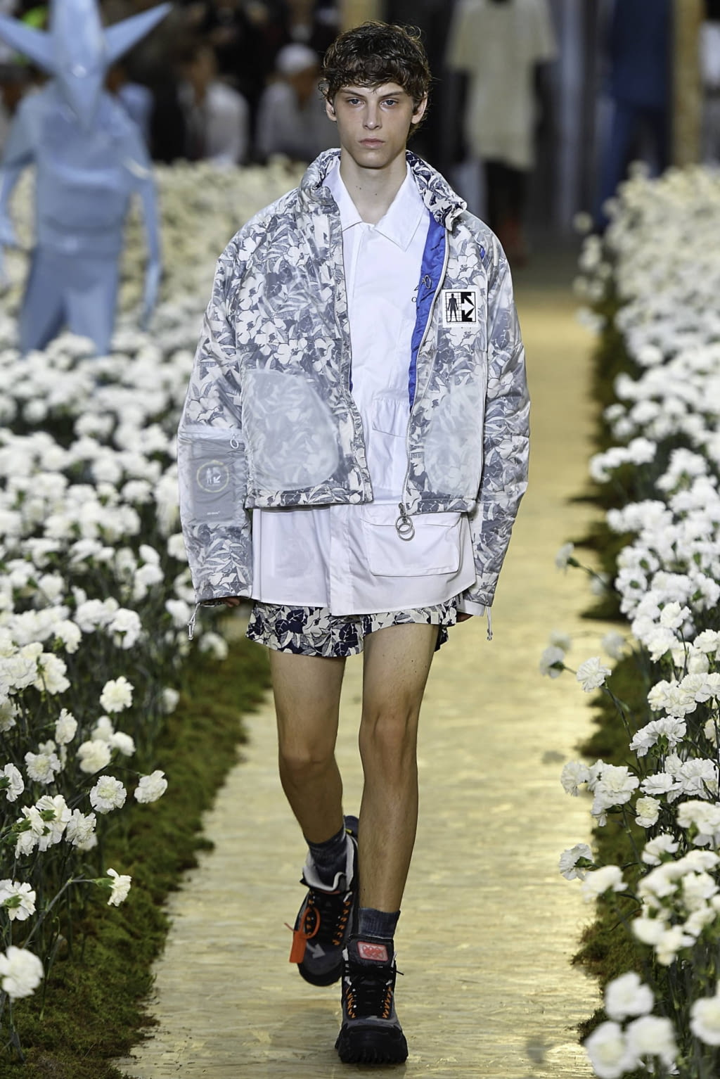 Fashion Week Paris Spring/Summer 2020 look 26 from the Off-White collection 男装
