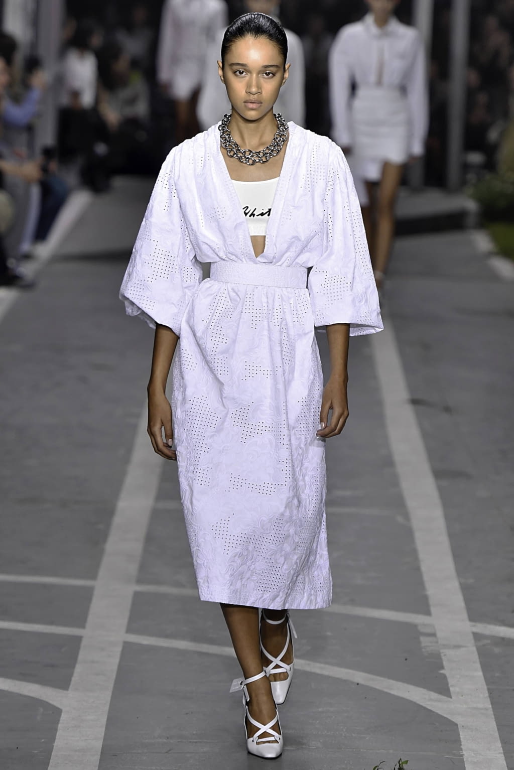 Fashion Week Paris Spring/Summer 2019 look 7 from the Off-White collection 女装