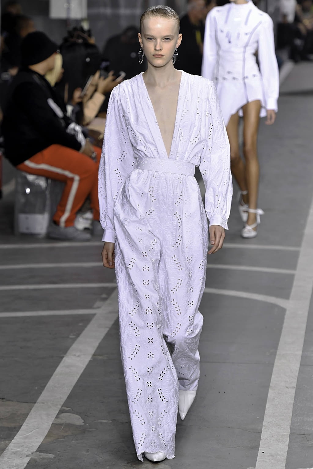 Fashion Week Paris Spring/Summer 2019 look 9 from the Off-White collection womenswear