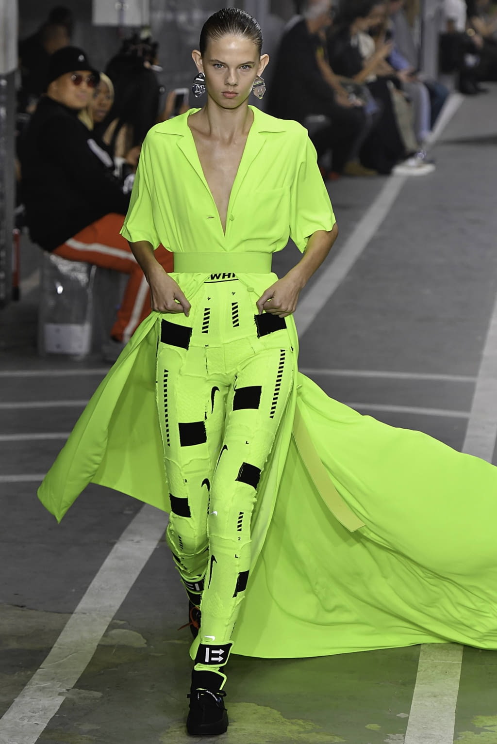 Fashion Week Paris Spring/Summer 2019 look 22 from the Off-White collection womenswear