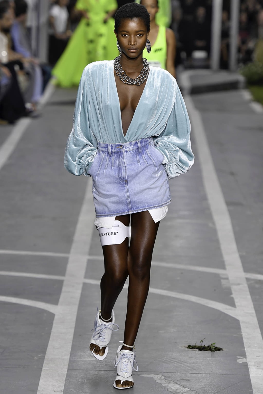 Fashion Week Paris Spring/Summer 2019 look 26 from the Off-White collection womenswear