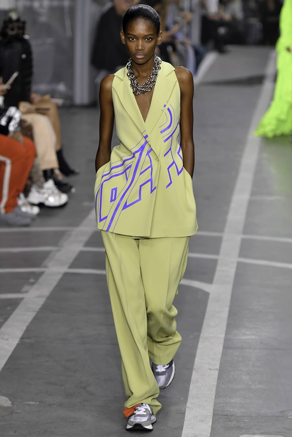 Fashion Week Paris Spring/Summer 2019 look 28 from the Off-White collection womenswear