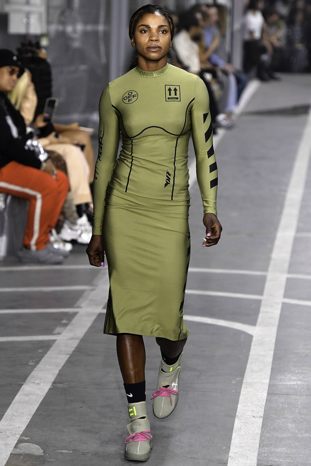 Fashion Week Paris Spring/Summer 2019 look 31 from the Off-White collection womenswear