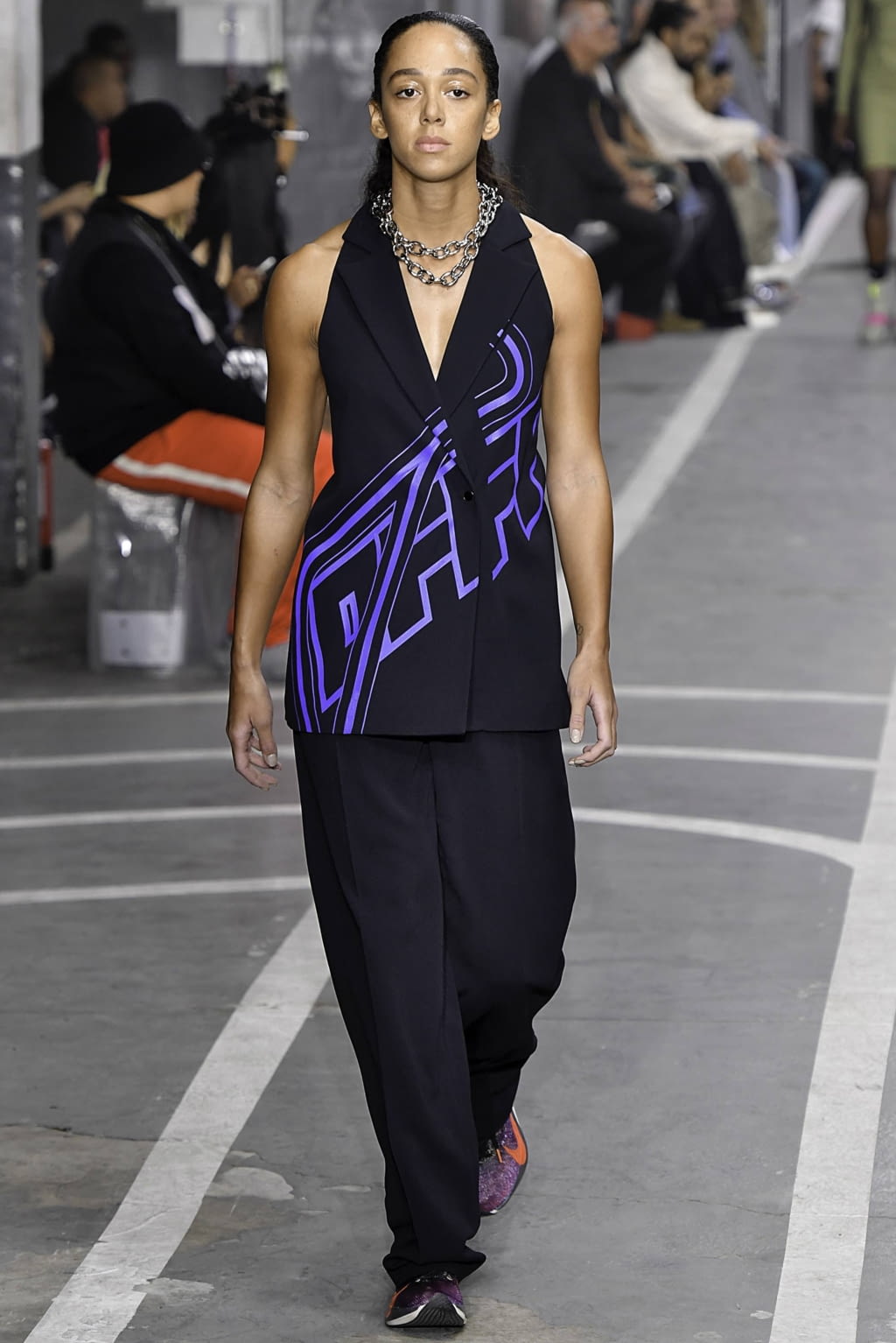 Fashion Week Paris Spring/Summer 2019 look 36 from the Off-White collection womenswear