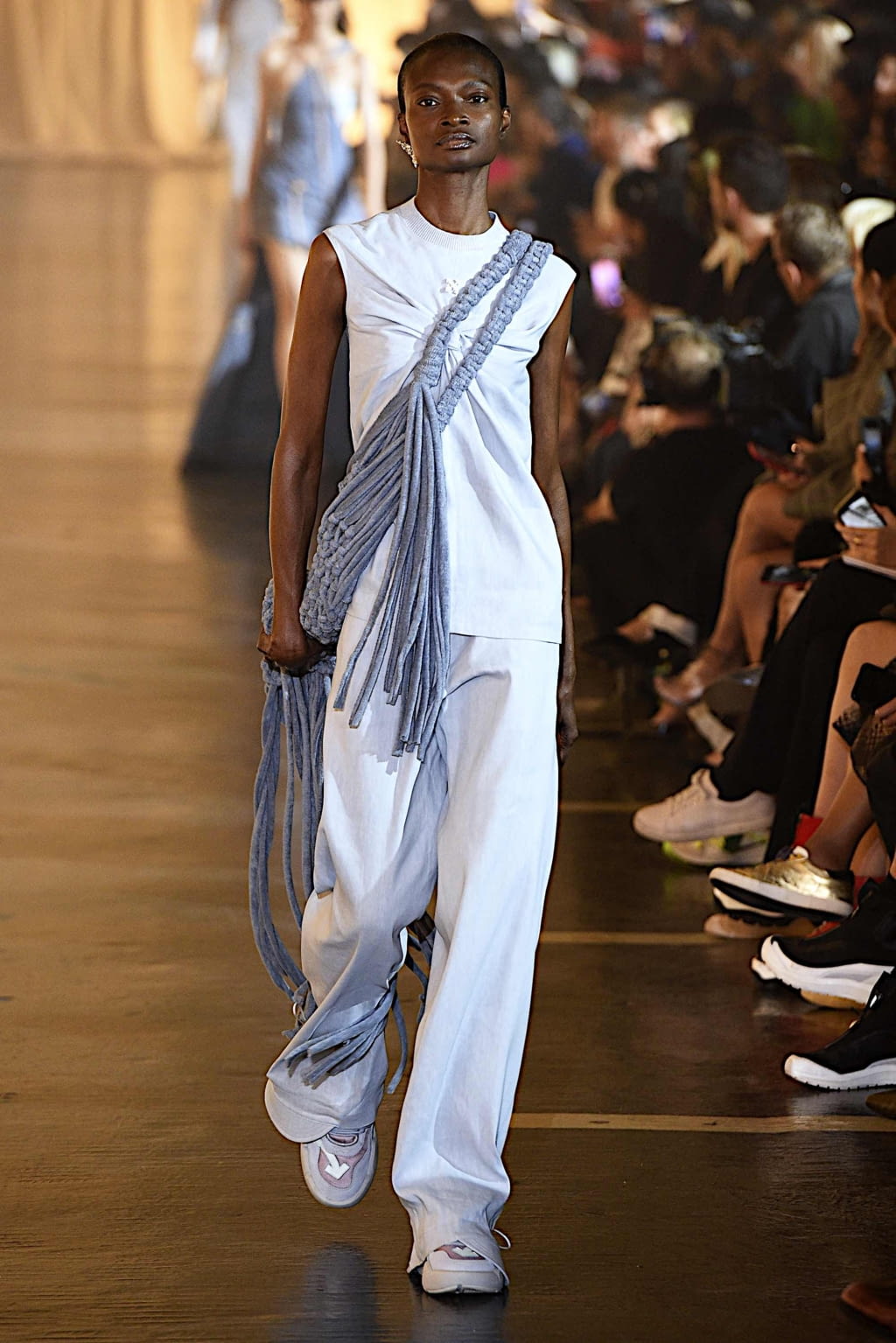 Fashion Week Paris Spring/Summer 2020 look 25 from the Off-White collection 女装