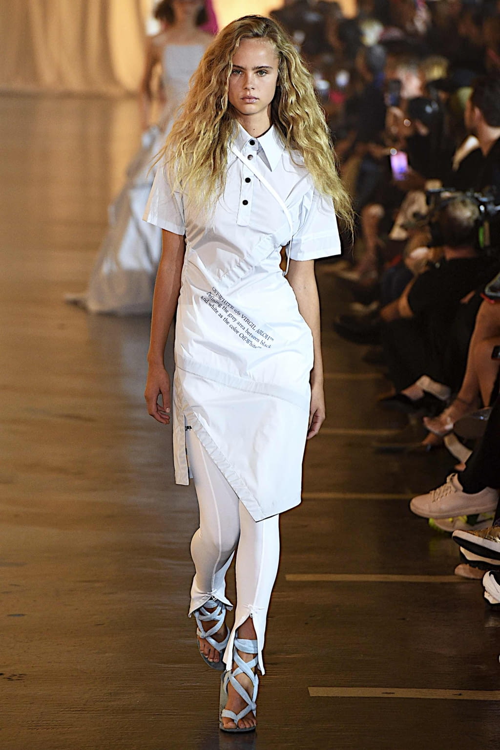 Fashion Week Paris Spring/Summer 2020 look 31 from the Off-White collection 女装