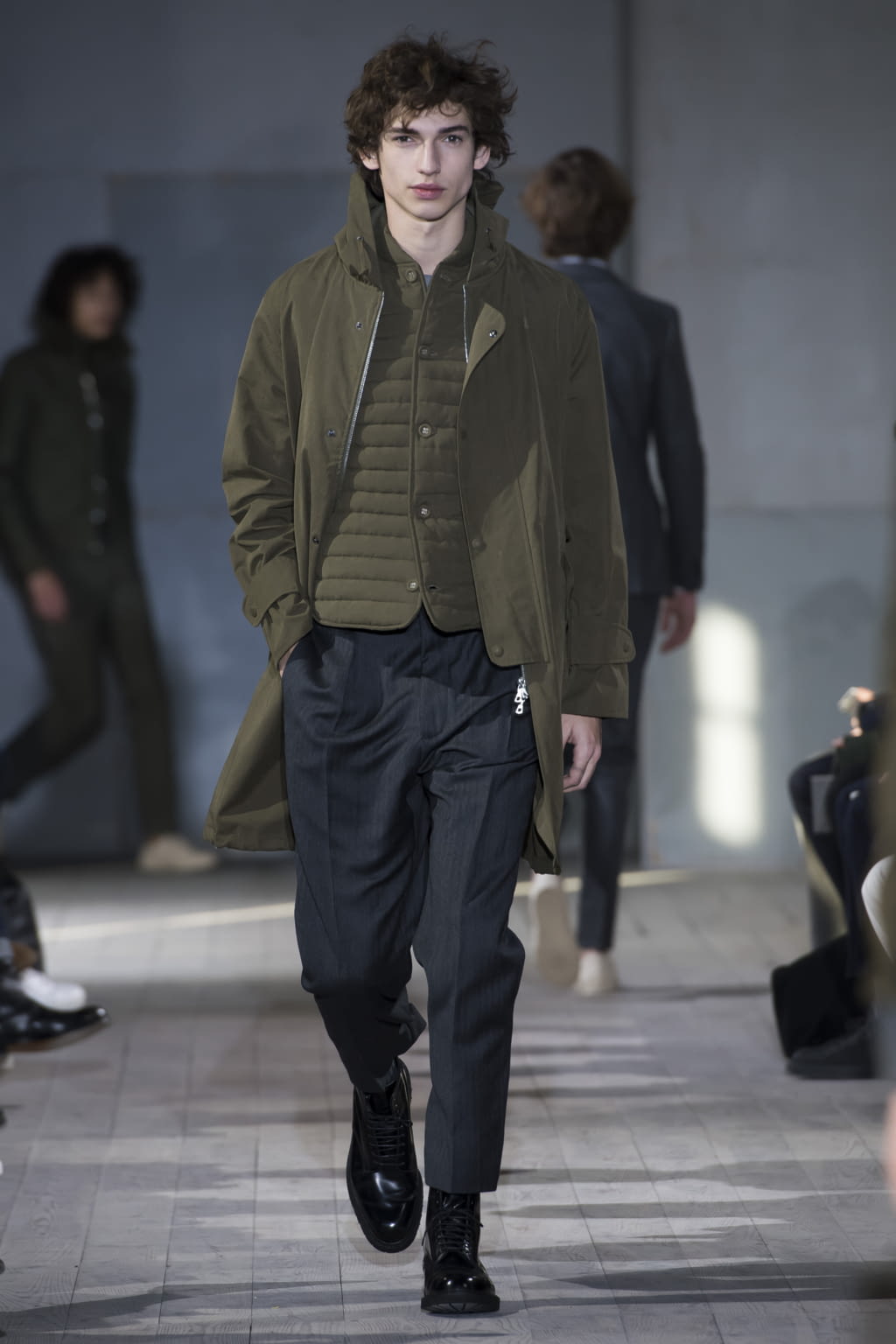 Fashion Week Paris Fall/Winter 2017 look 10 from the Officine Générale collection 男装