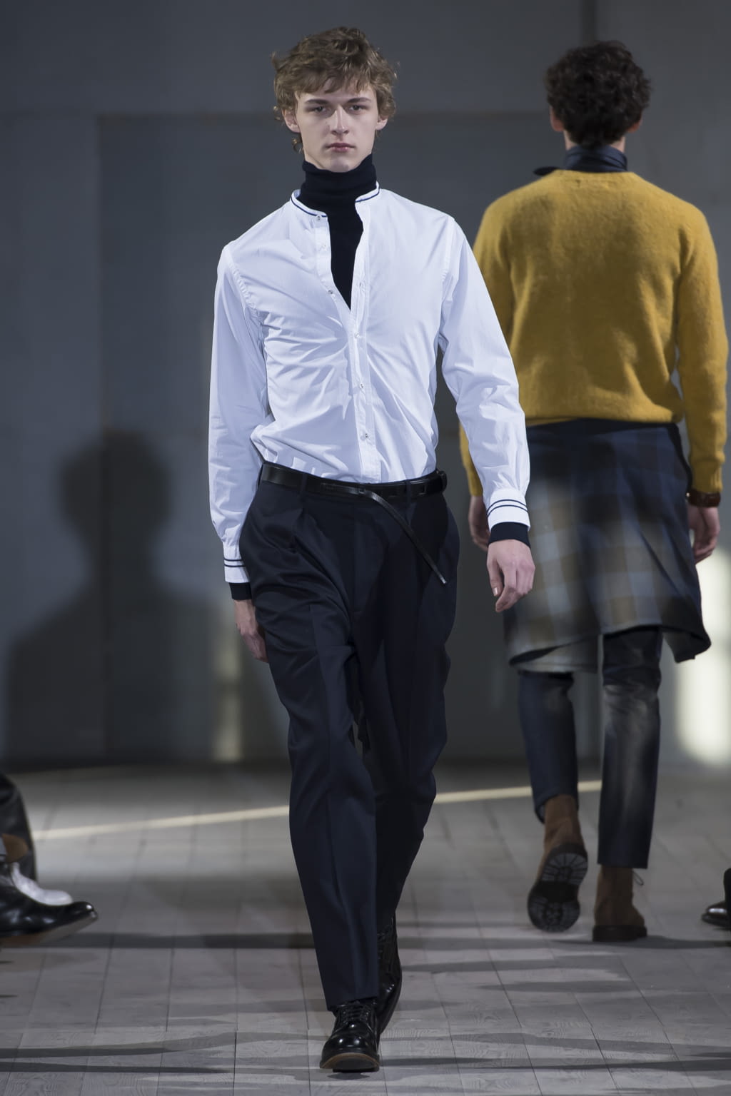 Fashion Week Paris Fall/Winter 2017 look 19 from the Officine Générale collection menswear