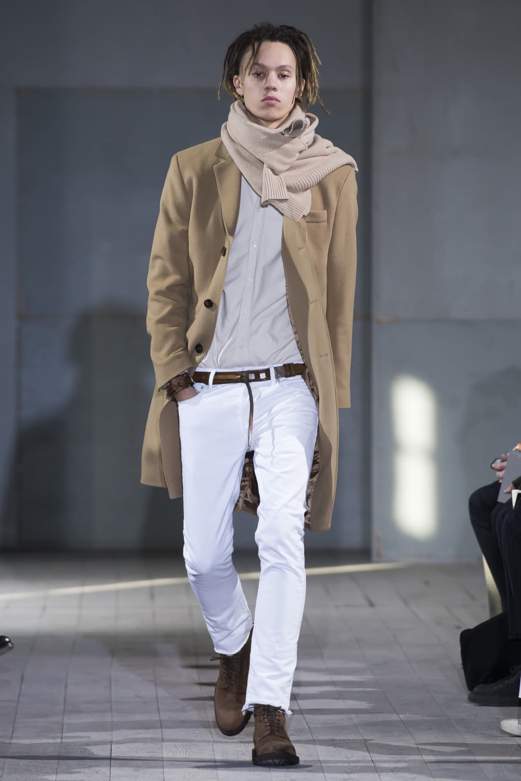 Fashion Week Paris Fall/Winter 2017 look 2 from the Officine Générale collection menswear