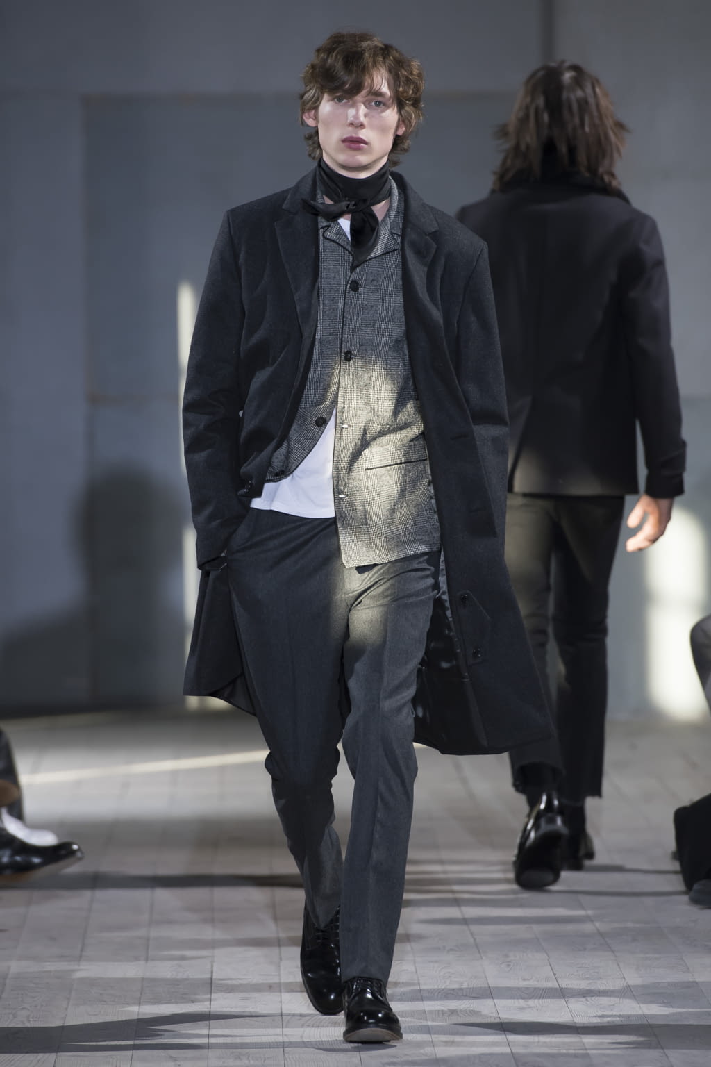 Fashion Week Paris Fall/Winter 2017 look 26 from the Officine Générale collection menswear