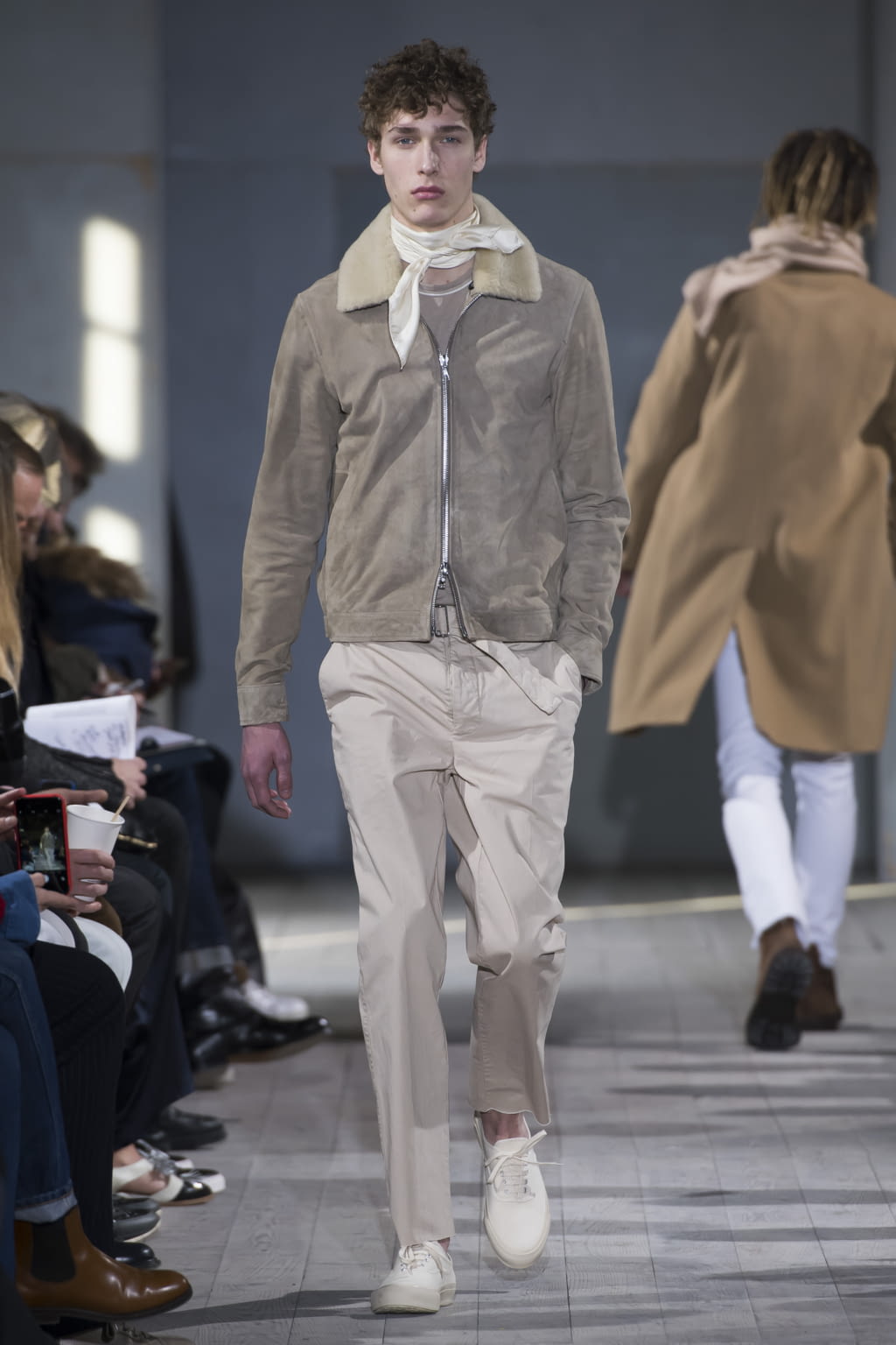 Fashion Week Paris Fall/Winter 2017 look 4 from the Officine Générale collection menswear