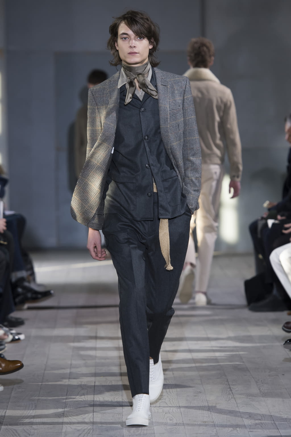 Fashion Week Paris Fall/Winter 2017 look 6 from the Officine Générale collection 男装