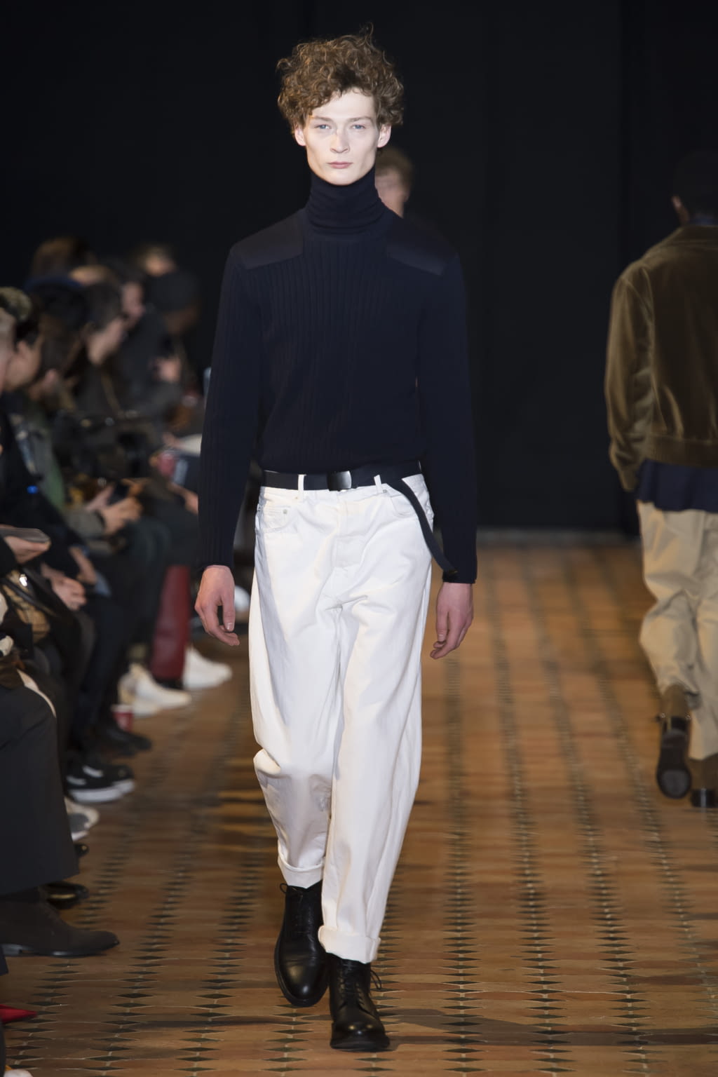 Fashion Week Paris Fall/Winter 2018 look 25 from the Officine Générale collection menswear