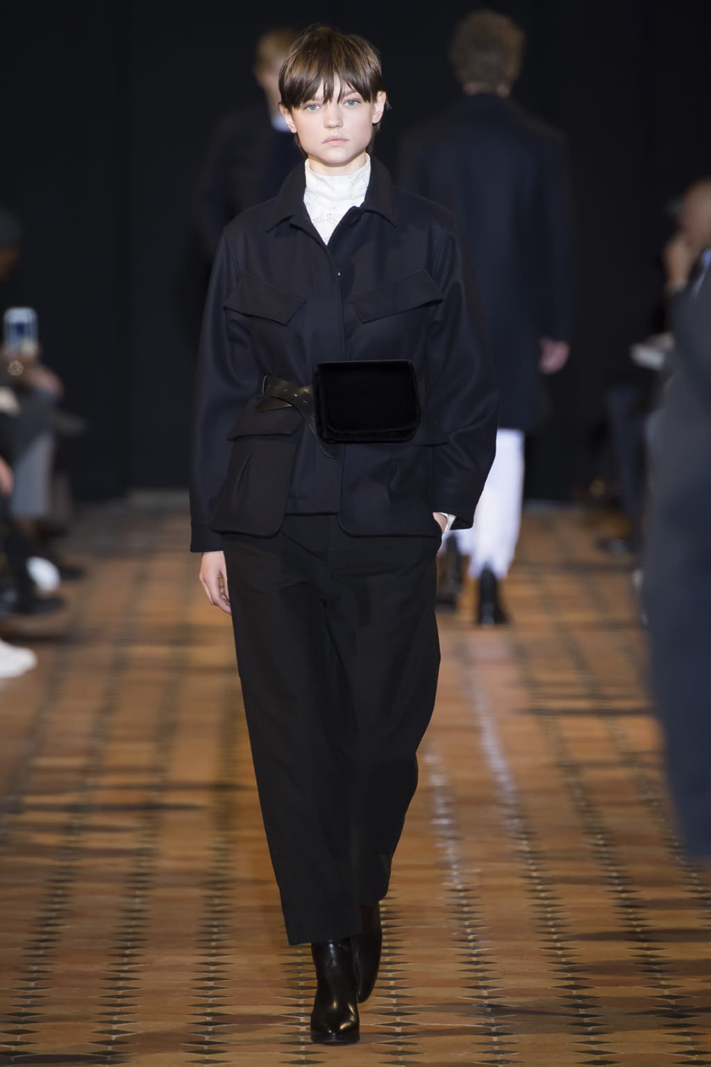 Fashion Week Paris Fall/Winter 2018 look 30 from the Officine Générale collection 男装