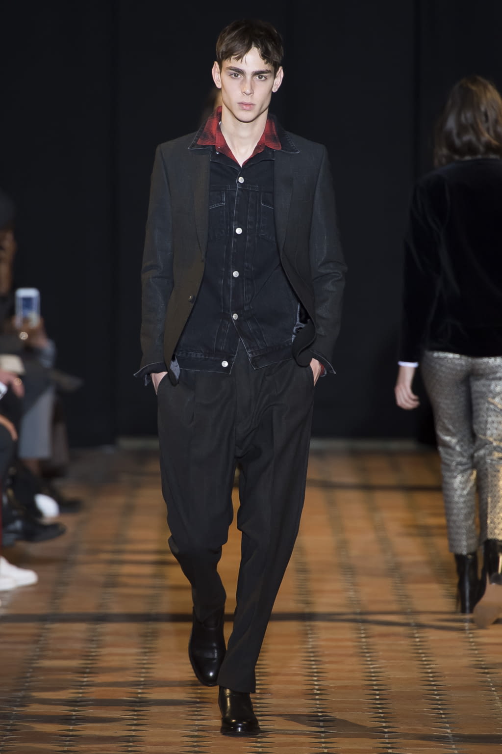 Fashion Week Paris Fall/Winter 2018 look 38 from the Officine Générale collection menswear