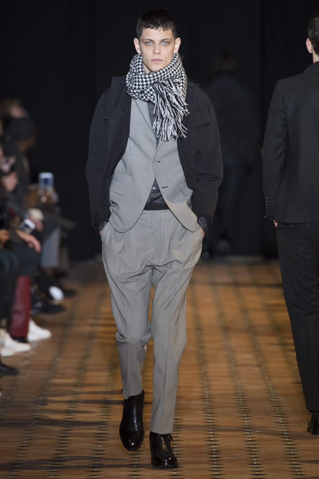 Fashion Week Paris Fall/Winter 2018 look 41 from the Officine Générale collection 男装