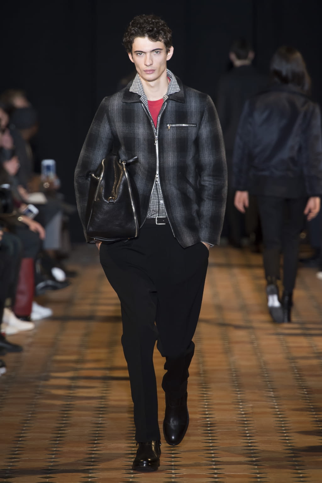 Fashion Week Paris Fall/Winter 2018 look 42 from the Officine Générale collection menswear