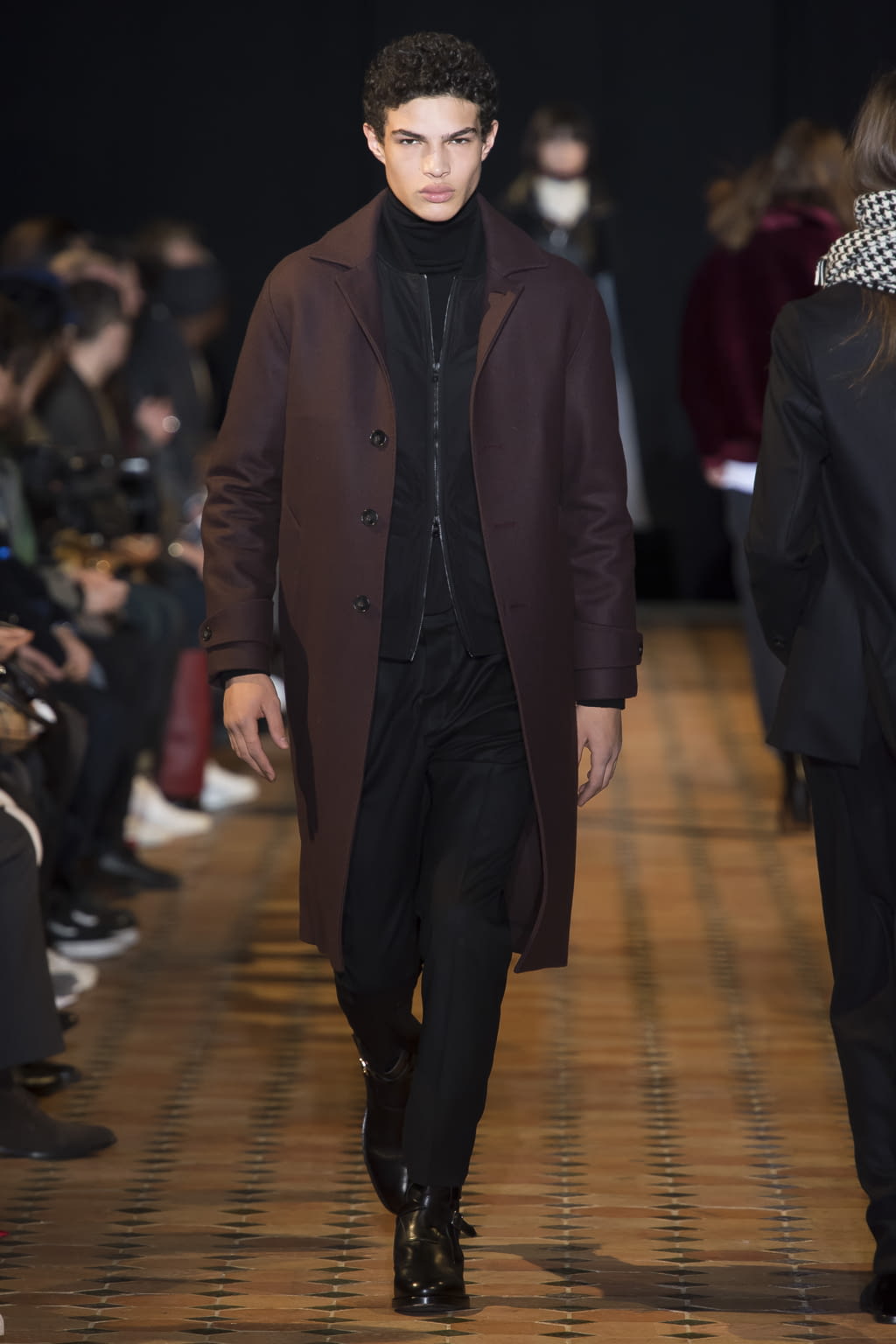 Fashion Week Paris Fall/Winter 2018 look 47 from the Officine Générale collection menswear