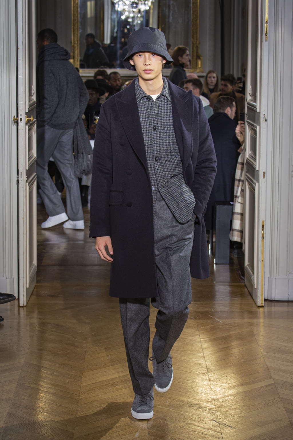 Fashion Week Paris Fall/Winter 2020 look 8 from the Officine Générale collection menswear
