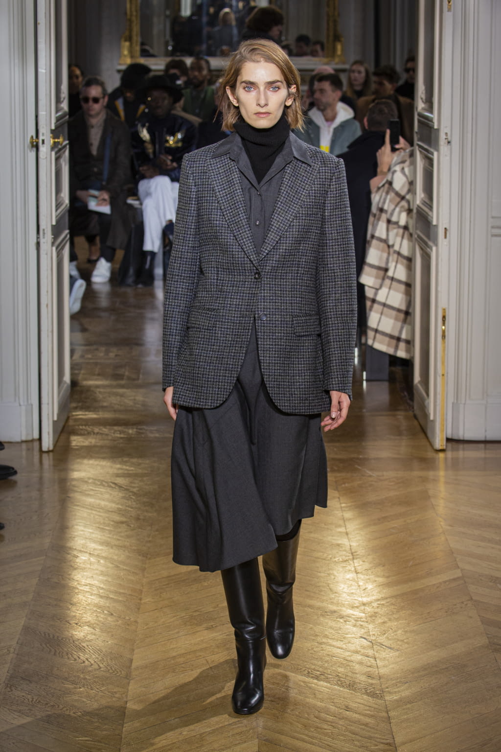 Fashion Week Paris Fall/Winter 2020 look 10 from the Officine Générale collection 男装