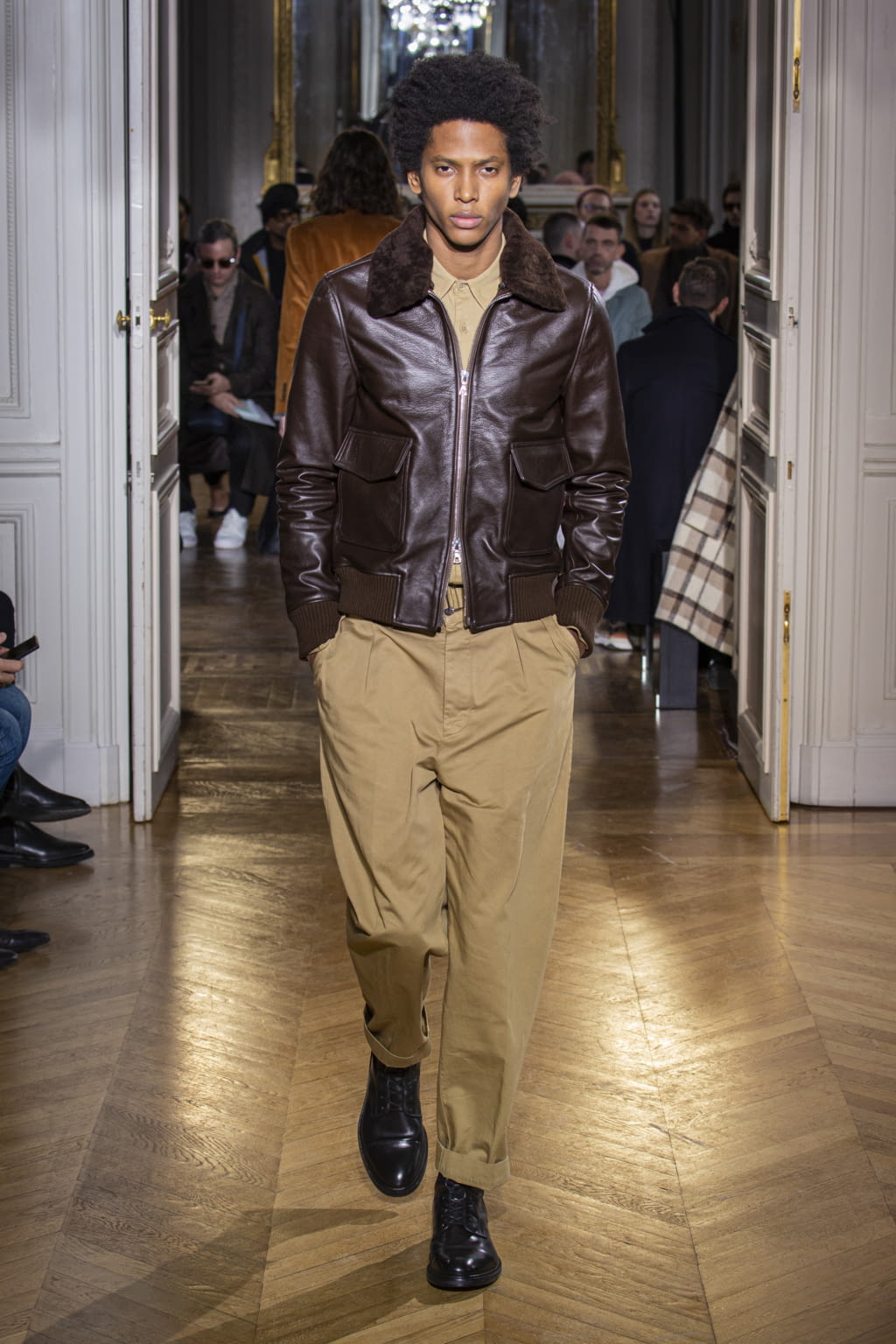 Fashion Week Paris Fall/Winter 2020 look 24 from the Officine Générale collection menswear