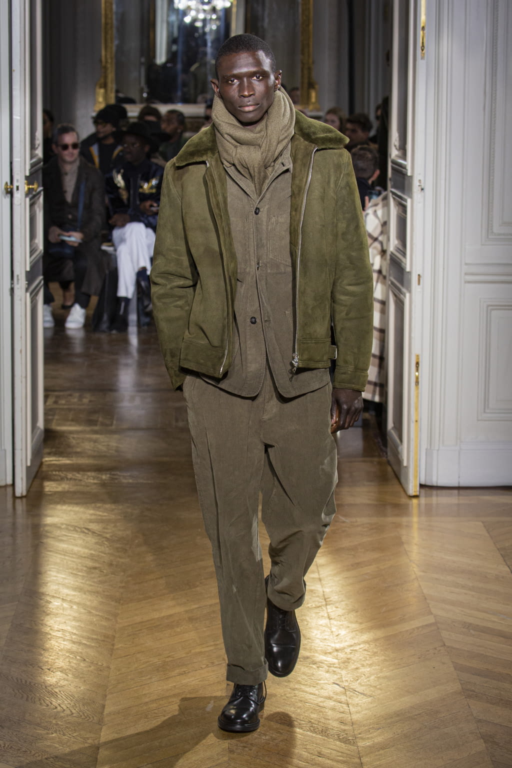 Fashion Week Paris Fall/Winter 2020 look 36 from the Officine Générale collection menswear