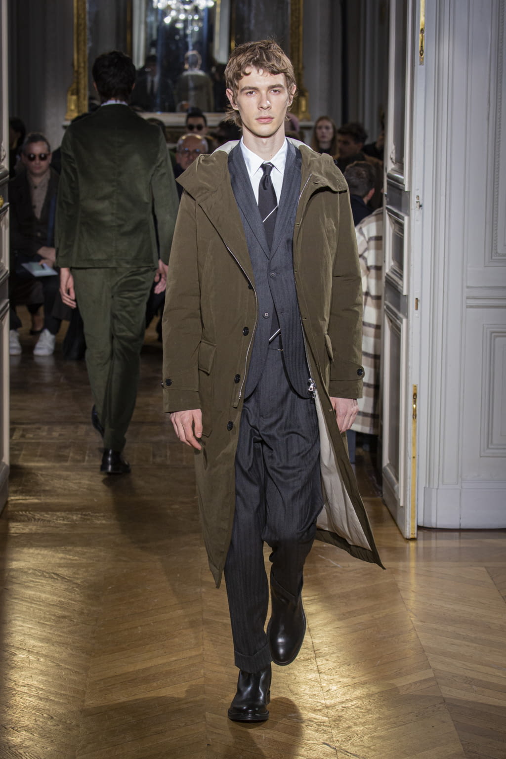 Fashion Week Paris Fall/Winter 2020 look 38 from the Officine Générale collection 男装