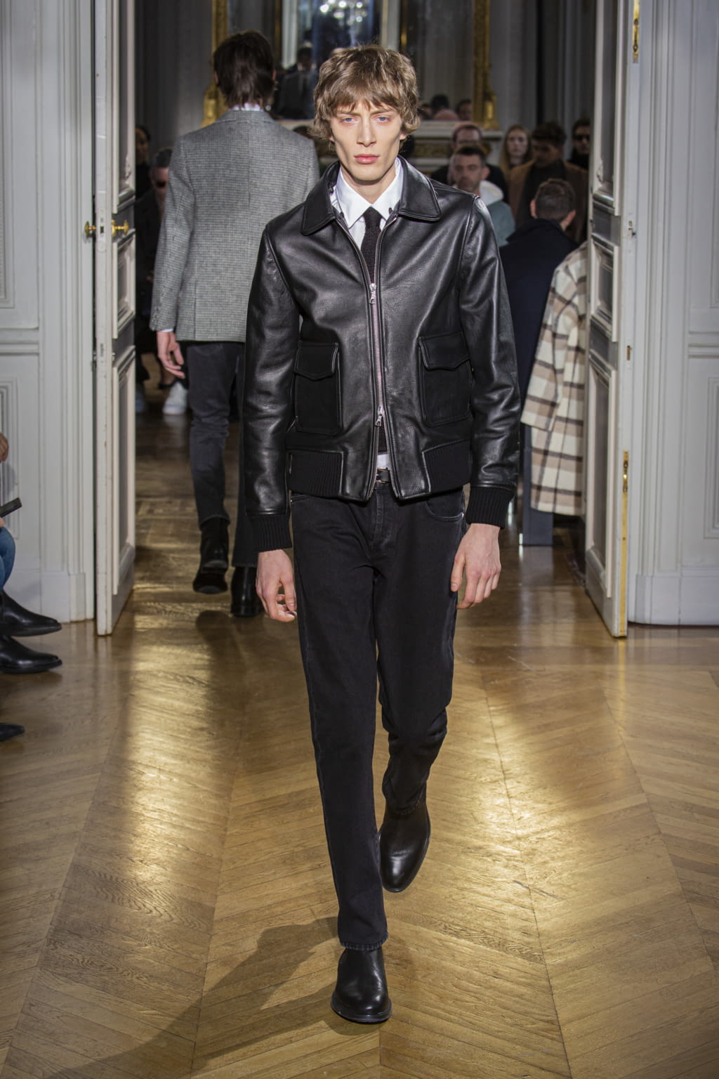 Fashion Week Paris Fall/Winter 2020 look 44 from the Officine Générale collection 男装