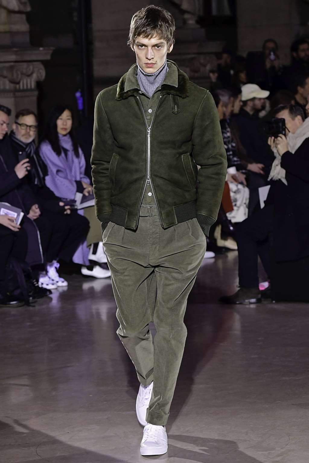 Fashion Week Paris Fall/Winter 2019 look 3 from the Officine Générale collection menswear