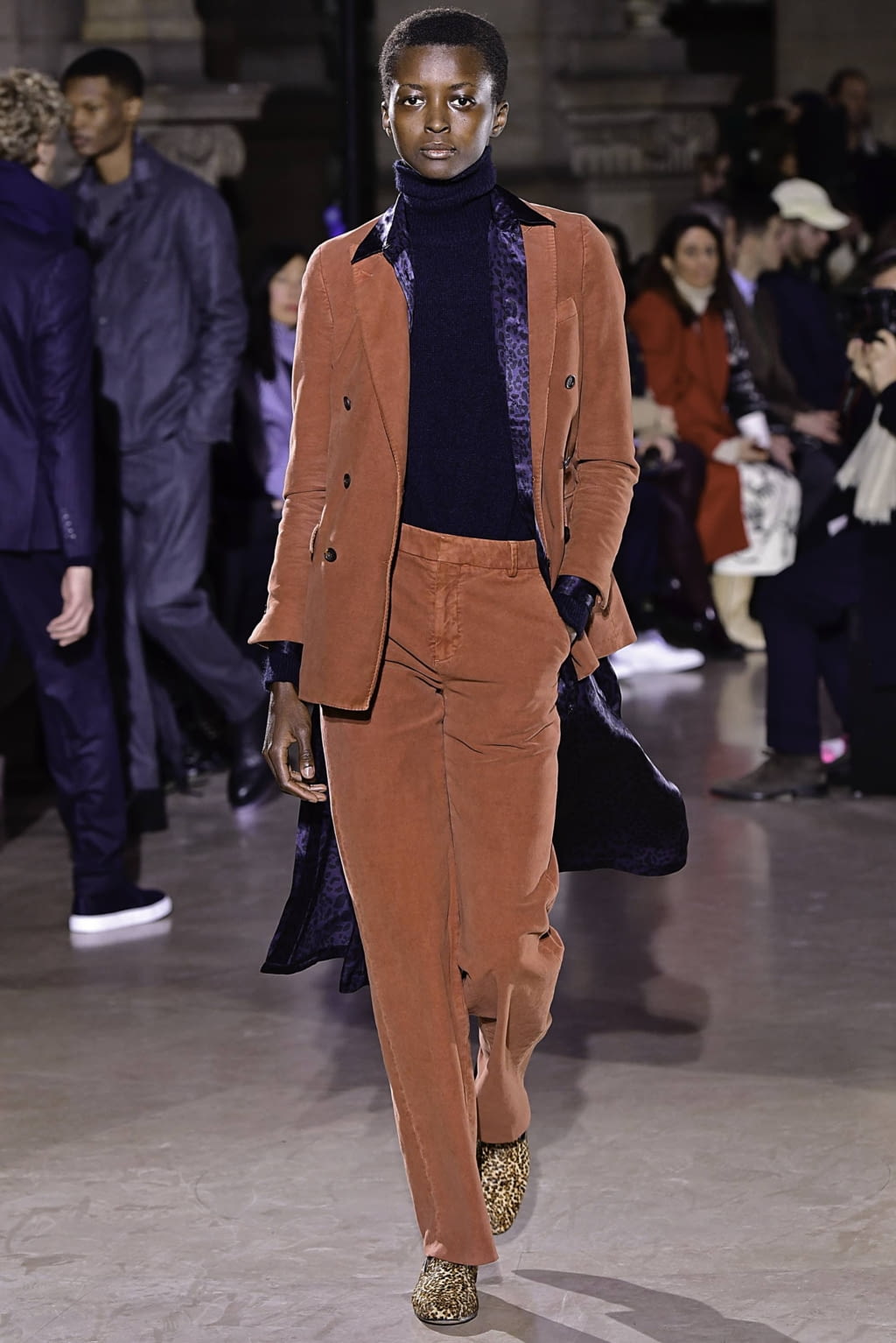 Fashion Week Paris Fall/Winter 2019 look 16 from the Officine Générale collection 男装