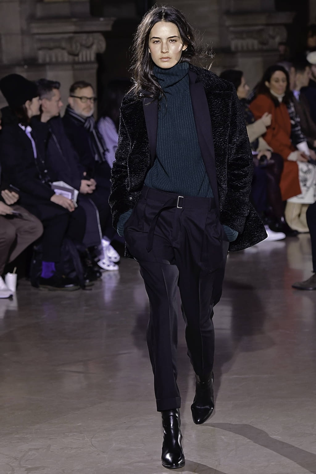 Fashion Week Paris Fall/Winter 2019 look 48 from the Officine Générale collection menswear