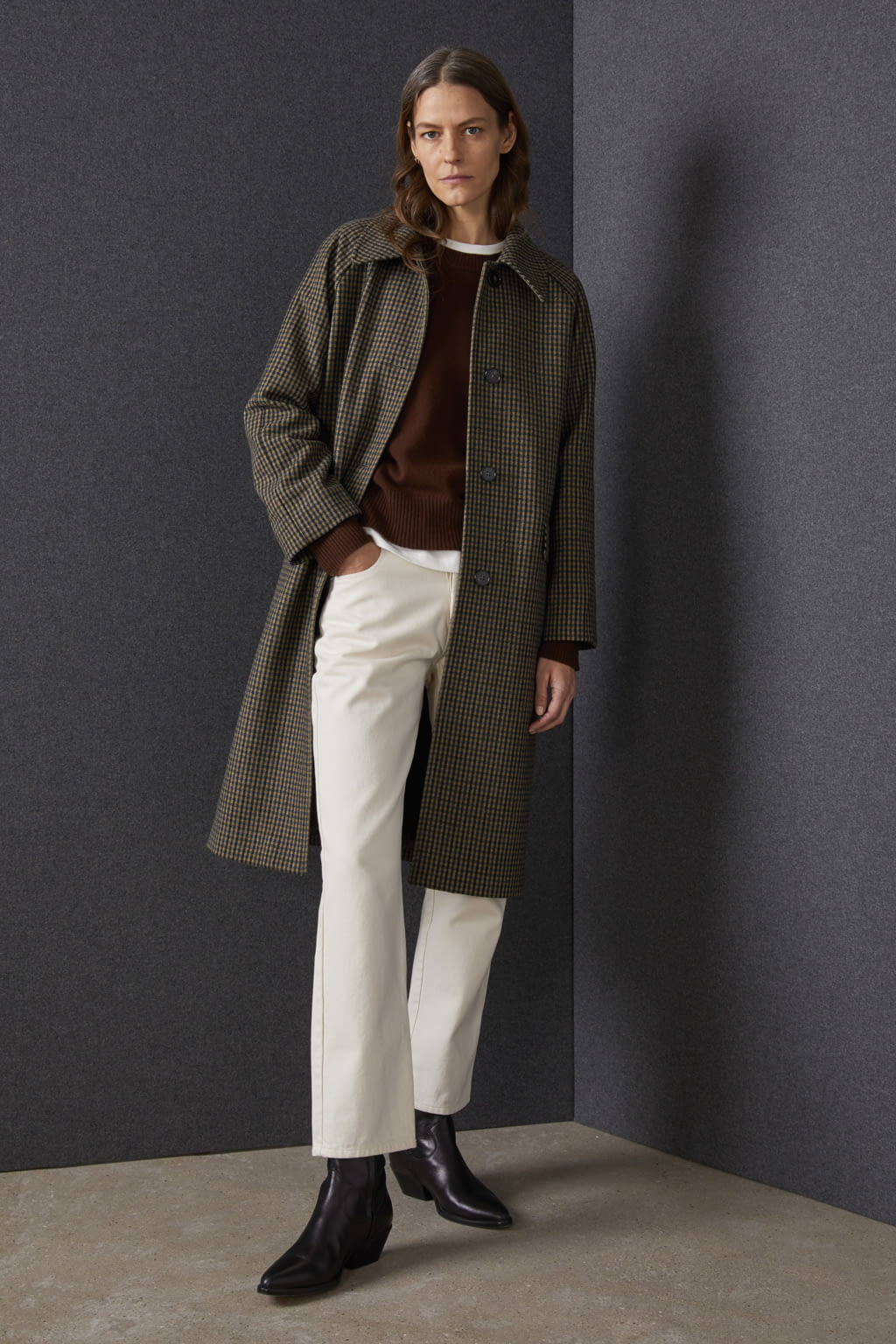 Fashion Week Paris Fall/Winter 2022 look 32 from the Officine Générale collection menswear