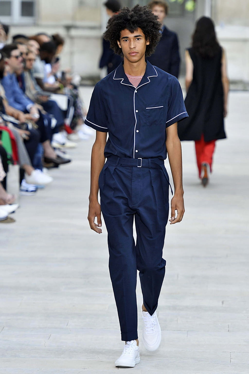 Fashion Week Paris Spring/Summer 2019 look 15 from the Officine Générale collection 男装