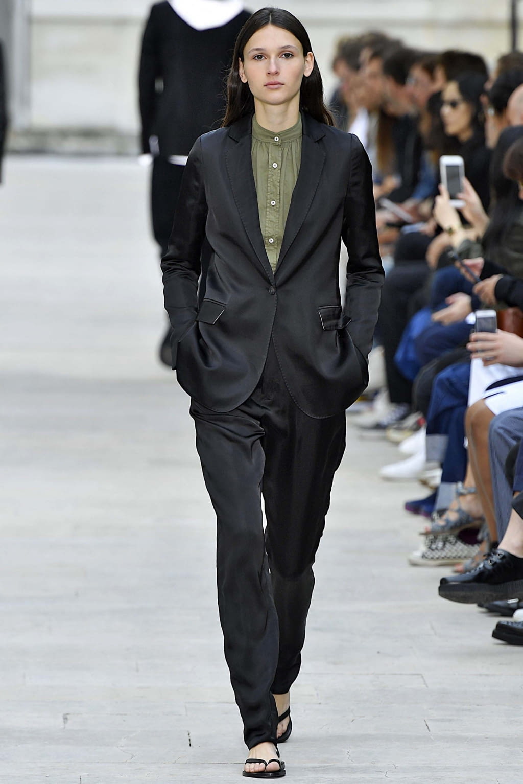 Fashion Week Paris Spring/Summer 2019 look 36 from the Officine Générale collection menswear