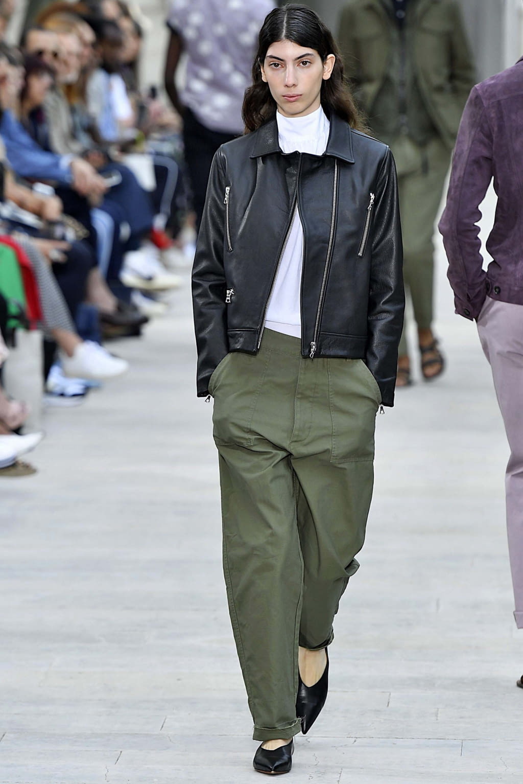 Fashion Week Paris Spring/Summer 2019 look 38 from the Officine Générale collection 男装