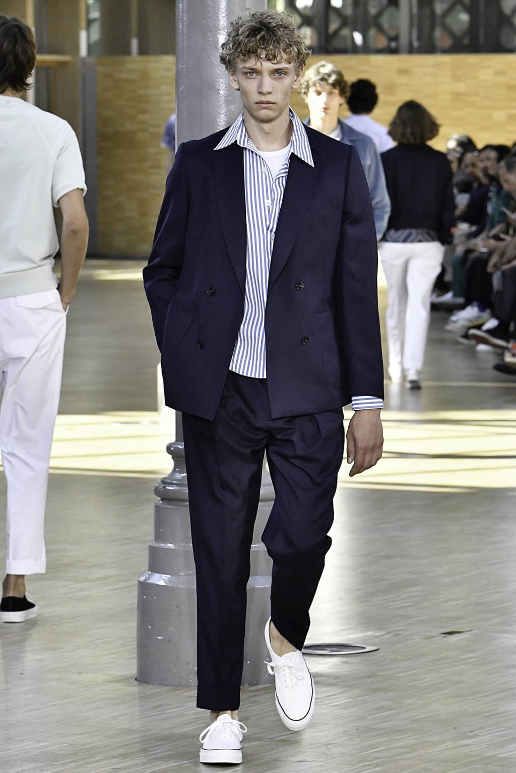 Fashion Week Paris Spring/Summer 2020 look 8 from the Officine Générale collection menswear