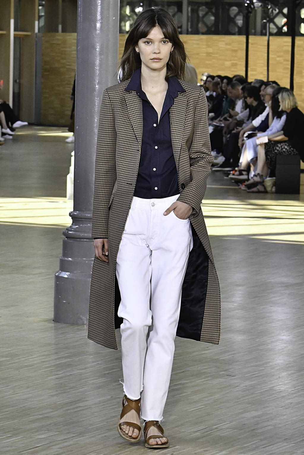 Fashion Week Paris Spring/Summer 2020 look 16 from the Officine Générale collection 男装