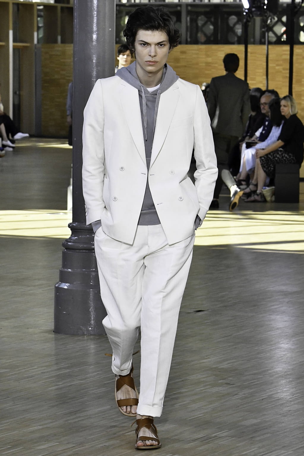 Fashion Week Paris Spring/Summer 2020 look 30 from the Officine Générale collection menswear