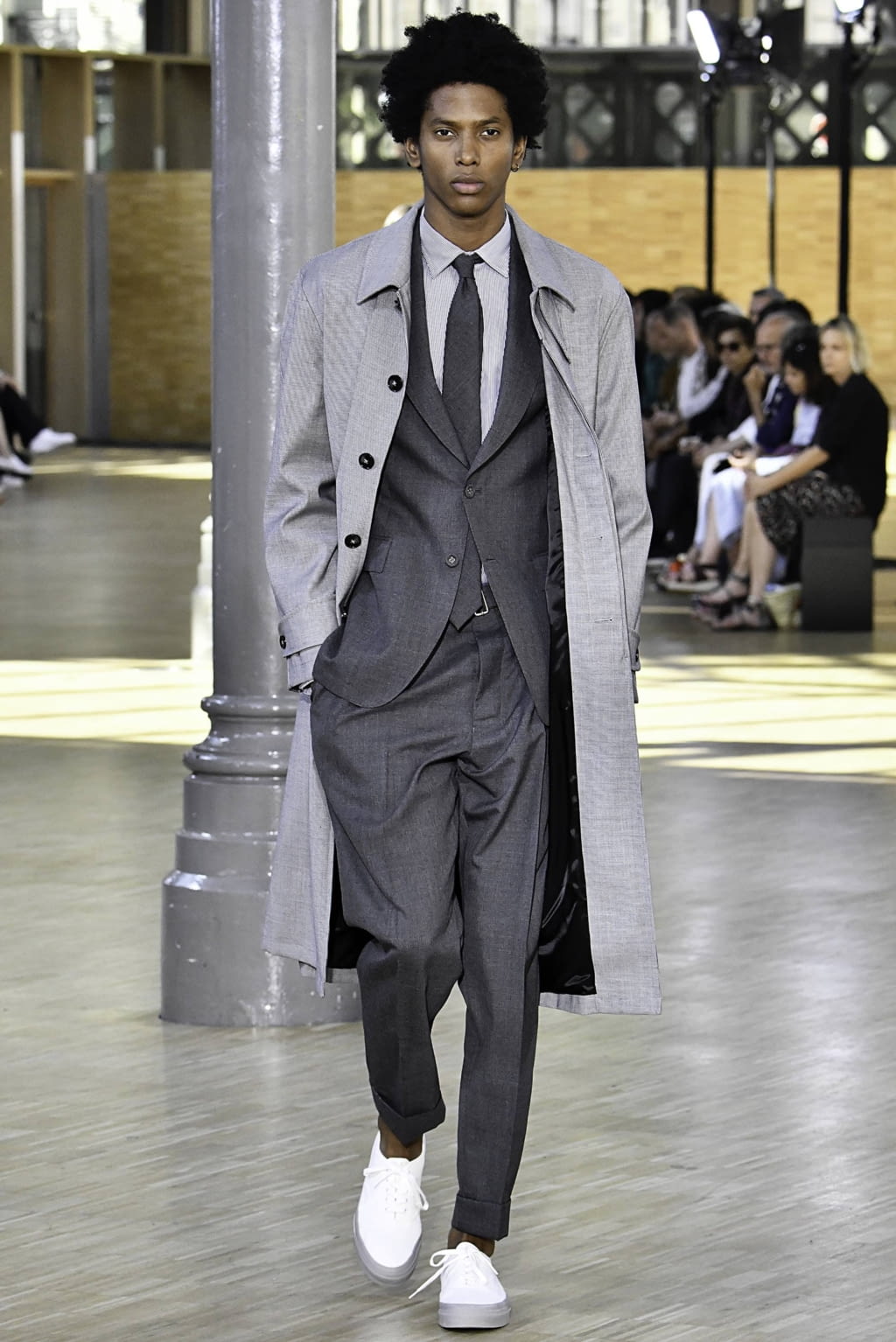 Fashion Week Paris Spring/Summer 2020 look 38 from the Officine Générale collection menswear