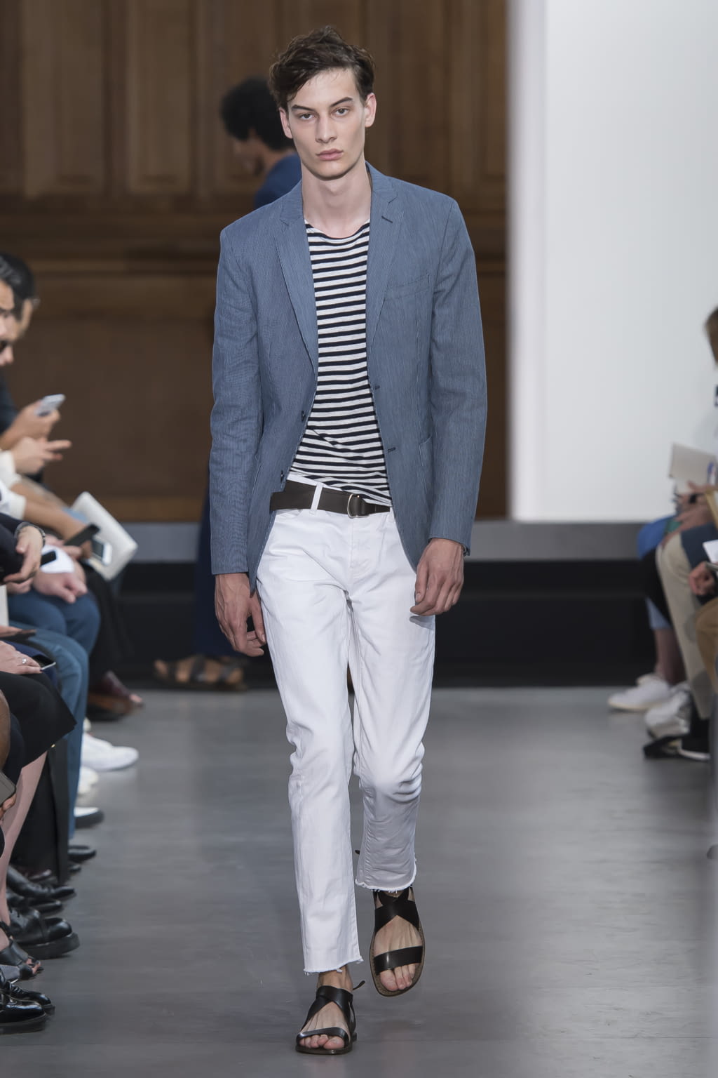 Fashion Week Paris Spring/Summer 2017 look 16 from the Officine Générale collection 男装