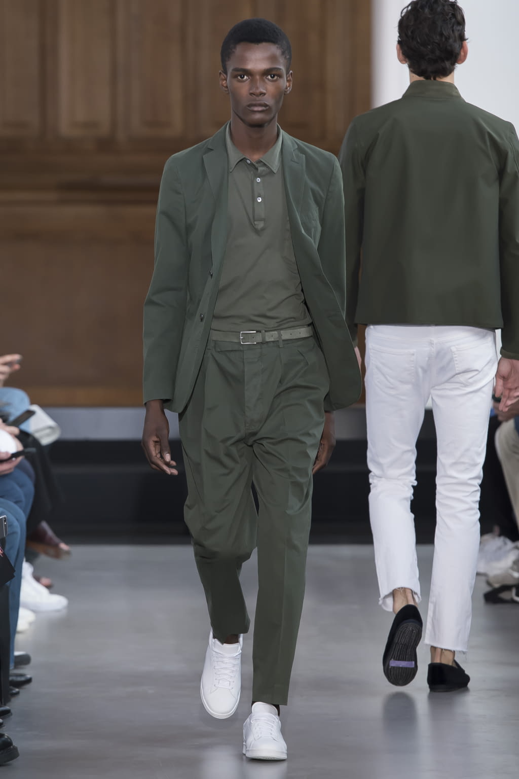 Fashion Week Paris Spring/Summer 2017 look 25 from the Officine Générale collection 男装