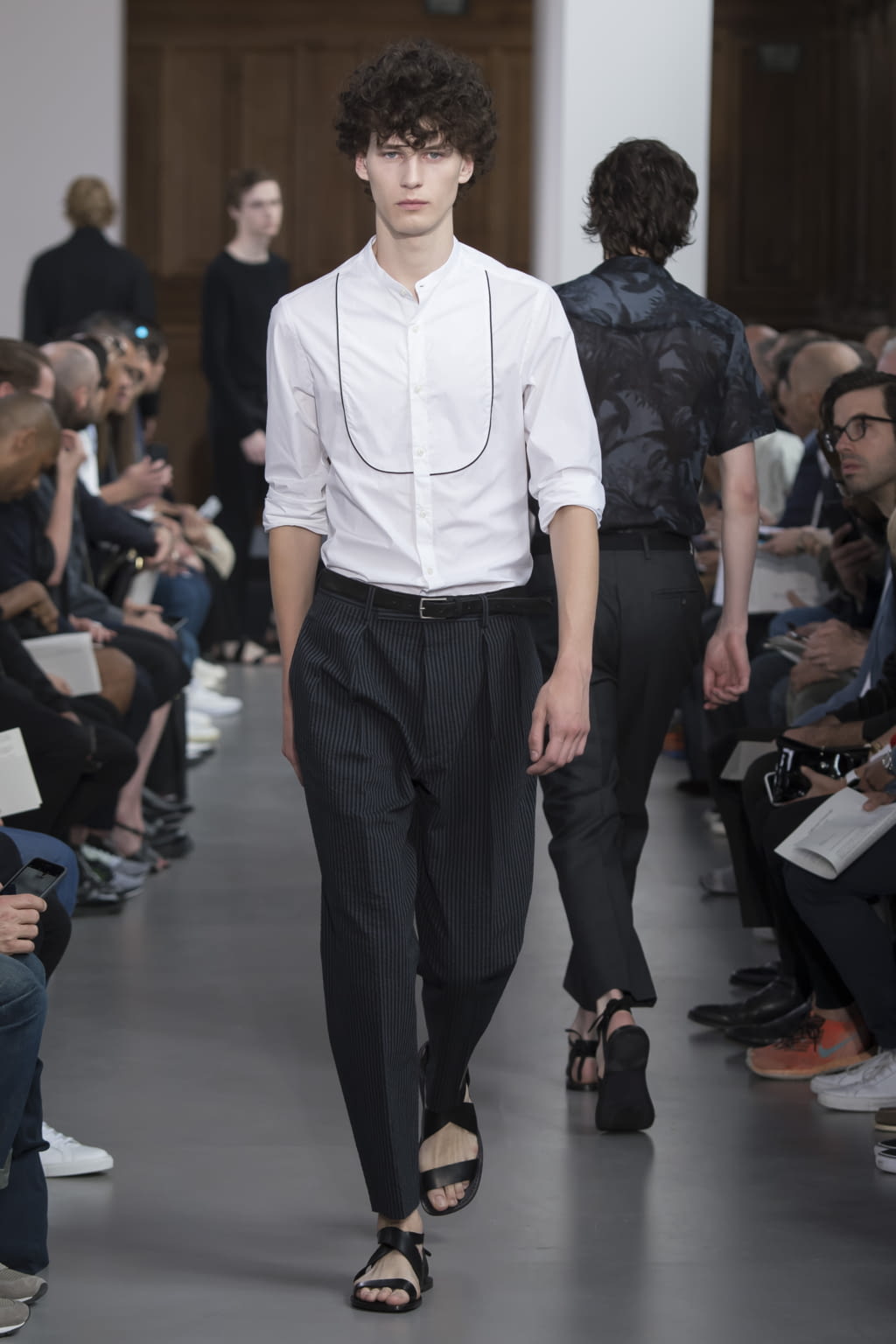 Fashion Week Paris Spring/Summer 2017 look 3 from the Officine Générale collection 男装