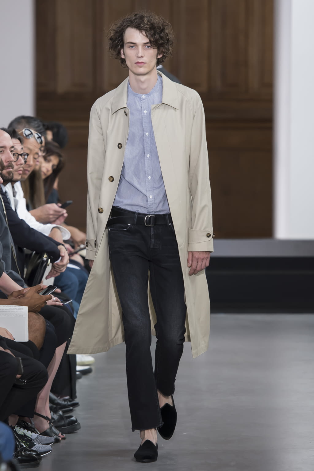 Fashion Week Paris Spring/Summer 2017 look 7 from the Officine Générale collection menswear
