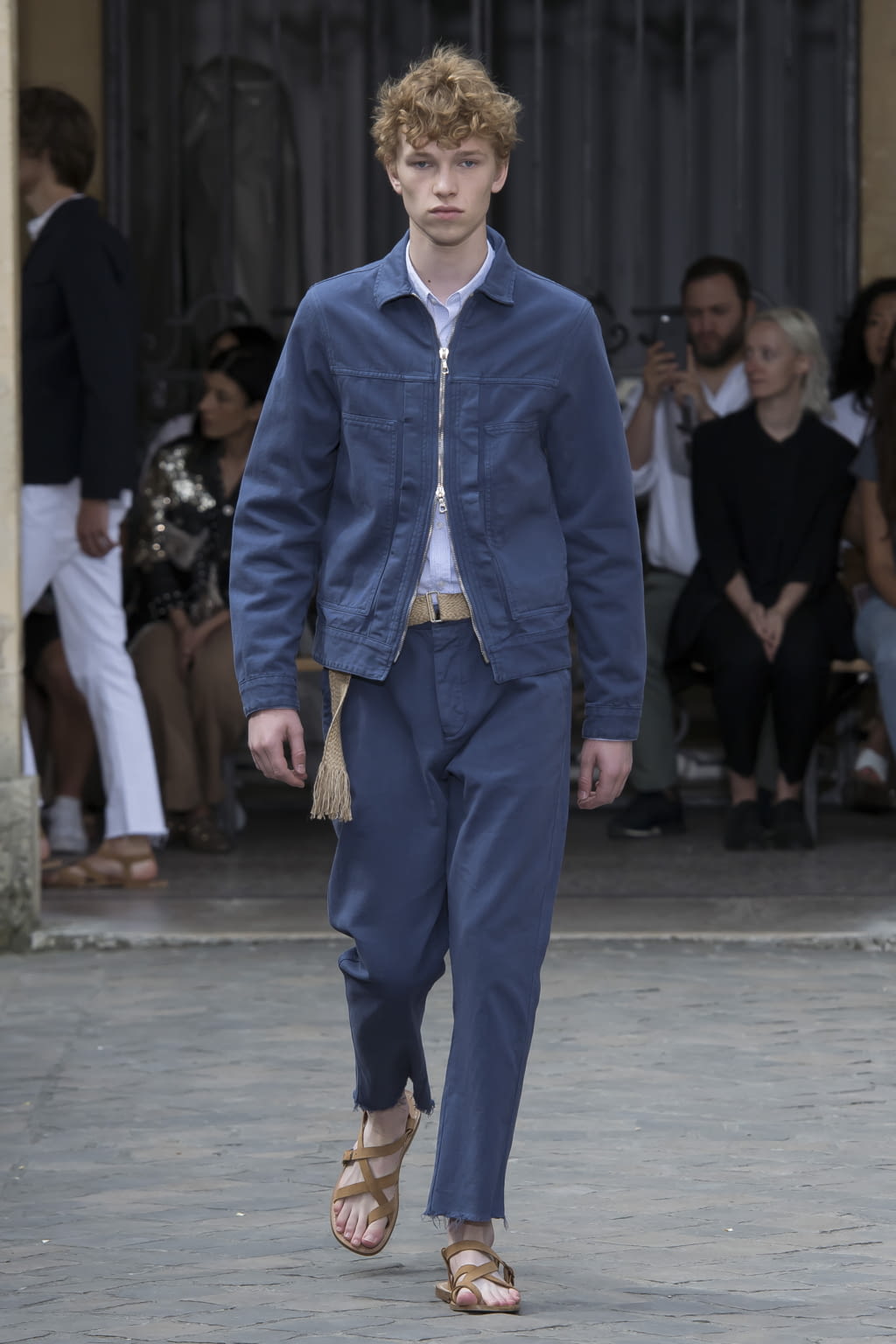 Fashion Week Paris Spring/Summer 2018 look 20 from the Officine Générale collection 男装