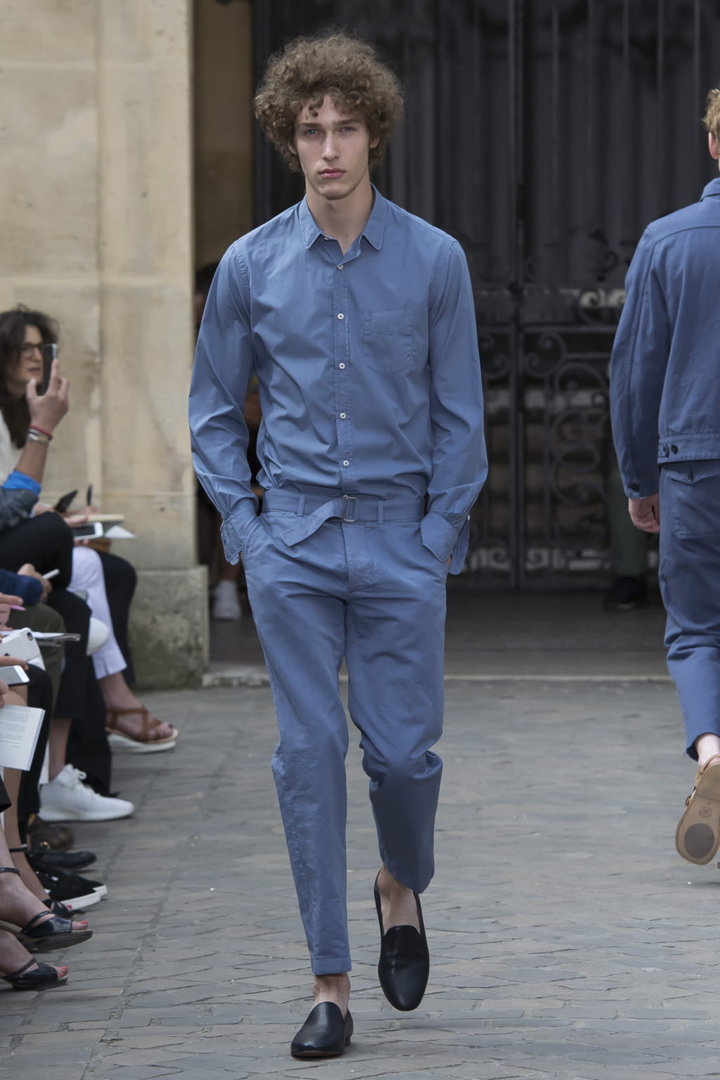 Fashion Week Paris Spring/Summer 2018 look 22 from the Officine Générale collection menswear