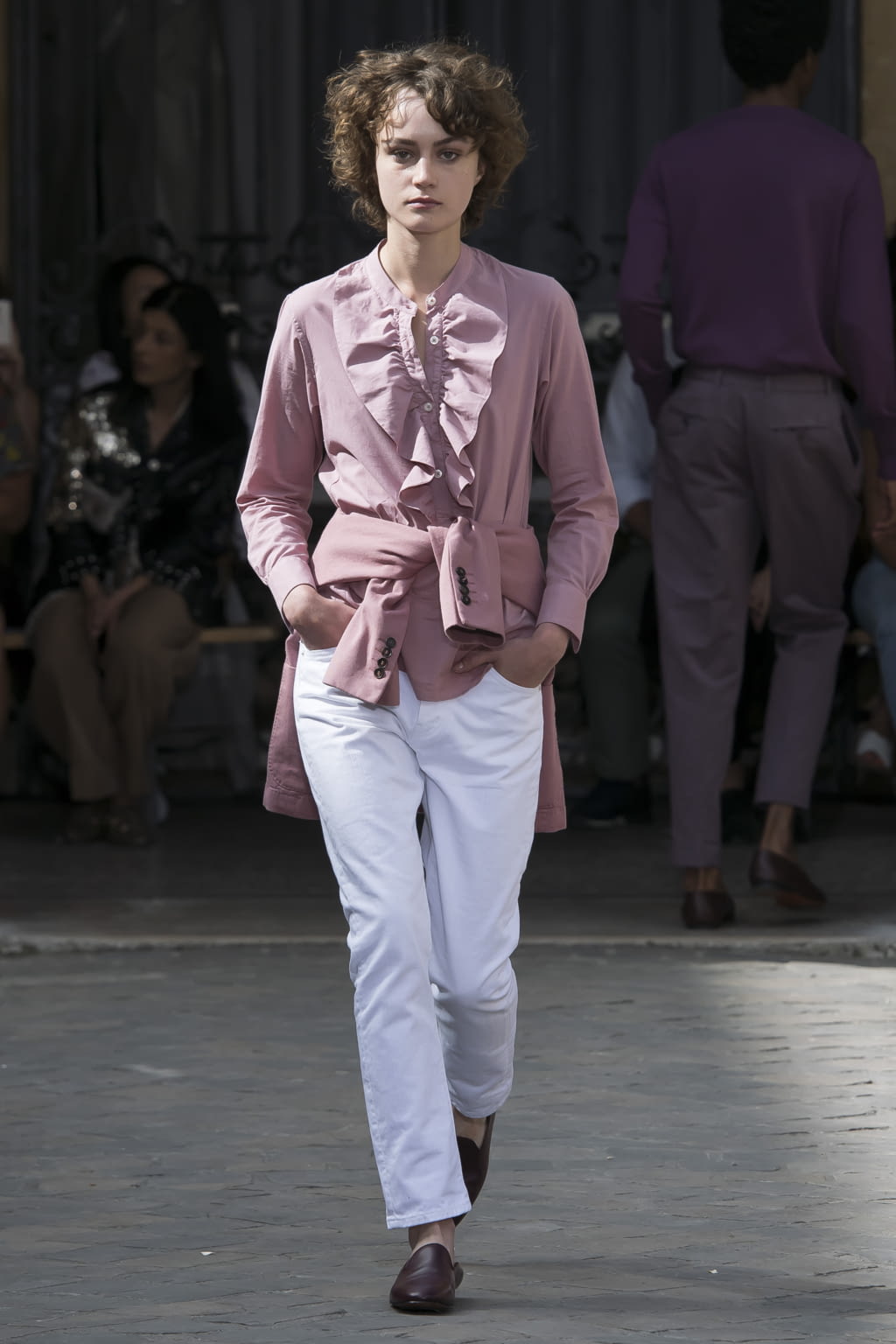 Fashion Week Paris Spring/Summer 2018 look 26 from the Officine Générale collection 男装