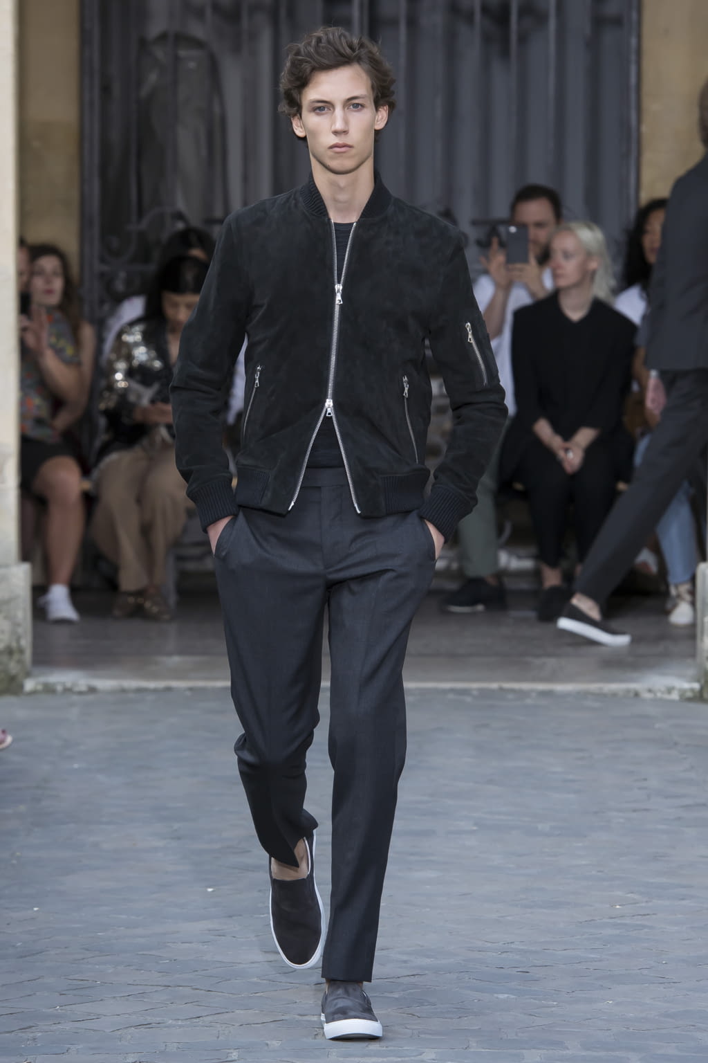 Fashion Week Paris Spring/Summer 2018 look 39 from the Officine Générale collection menswear